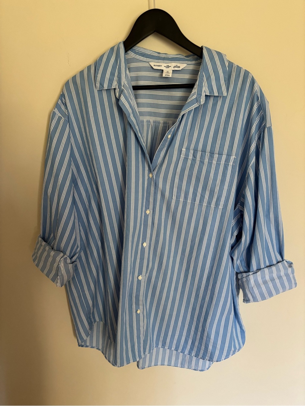 Old Navy Women’s Boyfriend fit Cotton Button-Up Shirt (Tall sizing)